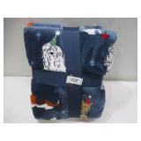 NEW Member’s Mark Festive Pattern Holiday Throw Blanket - Puppies with Presents