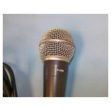 Fender P-52S Cardioid Dynamic Microphone / Mic with XLR Cable and Foam Wind Screen