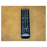 82" Samsung BE82N 4K UHD Commercial LED TV (Lines in the Bottom of Display) with Remote Control