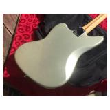 FENDER JAGUAR Guitar - MX12317337 Nice!