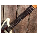 FENDER JAGUAR - Guitar with Case