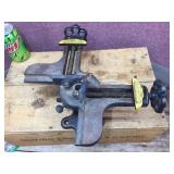 Vintage STANLEY No. 400 Cast - Corner Vise - Appears Good!