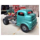 Group Vintage Metal Toys - ERTL - Structo - Hubley - Other