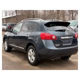 2015 NISSAN ROGUE SELECT S *No Accidents Reported* (NO RESERVE)