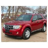 2009 FORD ESCAPE XLT *4x4 | 118k Miles* (NO RESERVE)
