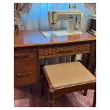 Singer Vintage Sewing Machine in Wood Desk Cabinet with Stool (AS369302)