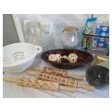 Variety of kitchen supplies & decor