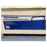 Strongway 2000 LB Adjuatable Gantry Crane (read description please)