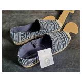 New Minnetonka Moccasins Women