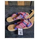 New Minnetonka Moccasin Desert Print Sandals Women