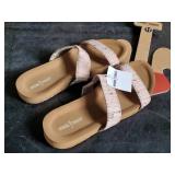 New Minnetonka Moccasin Sand Medina Print Sandals Women