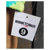 New Minnetonka Moccasins Women