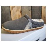 New Minnetonka Moccasin Unisex Tahoe Clog Grey Size 6
