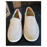 New Minnetonka Moccasin Unisex Discover Natural Slip on Size 8m
