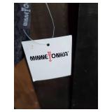 New Minnetonka Moccasin Women