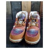 New Minnetonka Moccasin Unisex Torrey Brown Multi Shoes Size 7m