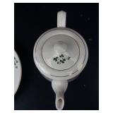 Carrigaline Pottery Co. Ireland Clover Pattern Teapot & Plate Set