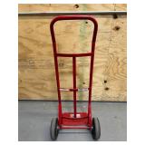 ^Milwaukee 600-lb. Capacity Hand Truck