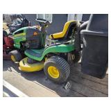 John Deere LA115 Lawn Tractor - 42in Edge Cutting System - 19.5 HP - 2-Bag Bagger