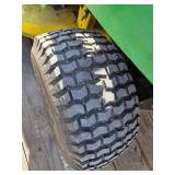 John Deere LA115 Lawn Tractor - 42in Edge Cutting System - 19.5 HP - 2-Bag Bagger