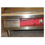 Avantco 177EG30N 30" Countertop 3-Burner Electric Griddle