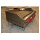 Avantco 177EG30N 30" Countertop 3-Burner Electric Griddle