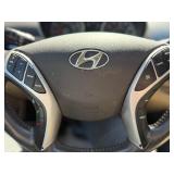 2012 HYUNDAI ELANTRA LIMITED *2 Owner* (NO RESERVE)