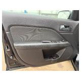 2010 FORD FUSION SE (NO RESERVE)