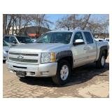 2011 CHEVROLET SILVERADO 1500 LTZ *4x4 | No Accidents Reported* (NO RESERVE)