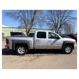 2011 CHEVROLET SILVERADO 1500 LTZ *4x4 | No Accidents Reported* (NO RESERVE)