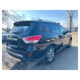 2013 NISSAN PATHFINDER SV *No Accidents Reported | 2 Owner | 137k Miles* (NO RESERVE)