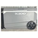 Igloo 90QT MaxCold Roller Cooler