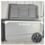 Igloo 90QT MaxCold Roller Cooler