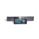 METTLER TOLEDO BC60 Shipping Scale metal frame with 500 percent overload protection, and a graphical display. Connectivity: USB, RS-232, and Bluetooth for connection to PCs and shipping software