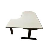 P top sit stand