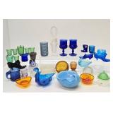 Nice Estate Lot of Colorful Vintage & Mid Century Glassware #9