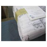 Lenox Full Queen 3 piece quilt set...