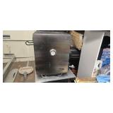 Gas Grill ( USED)