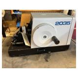 RARE MSRP $8,000 LEICA RM2035 BIOCUT MANUAL MICROTOME, 1–60 MICRON PRECISION TISSUE SECTIONING MACHINE W/ SMOOTH HANDWHEEL OPERATION, HISTOLOGY & PATHOLOGY LAB EQUIPMENT FOR RESEARCH, CLINICAL &