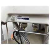 MSRP $8,000 ADEC PAC I SELF-CONTAINED DENTAL DELIVERY SYSTEM, JUN-AIR OILLESS COMPRESSOR, DENTSPLY CAVITRON BUILT-IN ULTRASONIC SCALER, SUCTION & AIR/WATER CONTROLS, MOBILE CLINIC UNIT *MOST PORTA