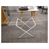 Folding Wire Bin Display