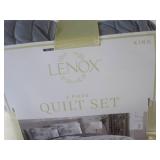 (EW6) Lenox King Size 3-Piece Quilt...