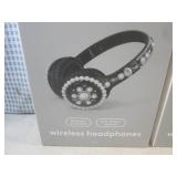 (CSB) 2 Pair of Wireless Headphones...