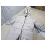 (RCK) Carter"s Baby Snowsuit Size 6...