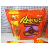 (B-1) 5 Snack Size Bags of Reeses C...