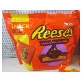 (B-1) 5 Snack Size Bags of Reeses C...