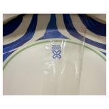 MM1. 10" Dixie Ulta Paper Plates