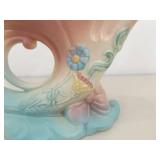 Vintage 7.5" Hull Cornucopia Vase in EXCELLENT Condition