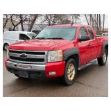 2011 CHEVROLET SILVERADO 1500 LT *4x4 | No Accidents Reported | 146k Miles* (NO RESERVE)