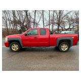 2011 CHEVROLET SILVERADO 1500 LT *4x4 | No Accidents Reported | 146k Miles* (NO RESERVE)